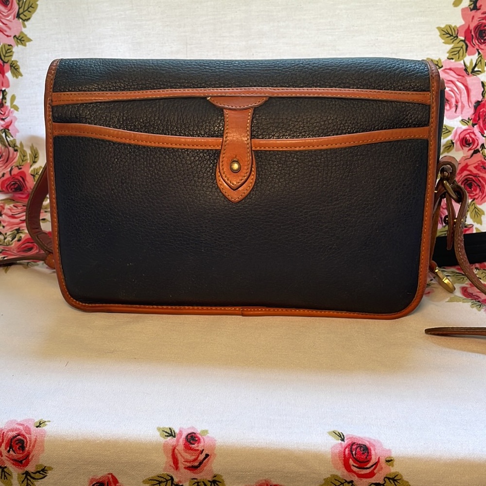 Dooney & Bourke - Picture 3 of 8
